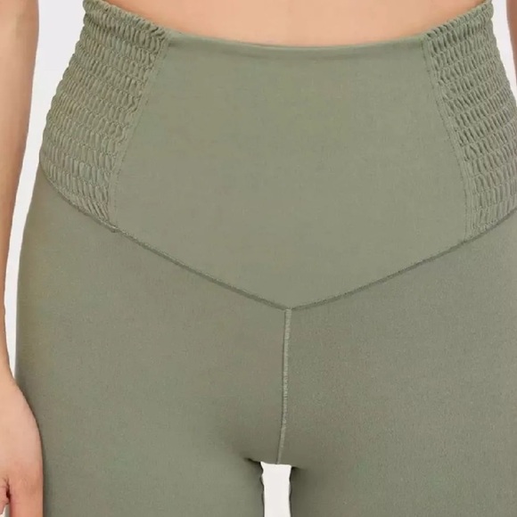 NWT Offline By Aerie/Aerie Real Me 7/8” legging and Free Spirit Ribbed Tank in S - Picture 2 of 10